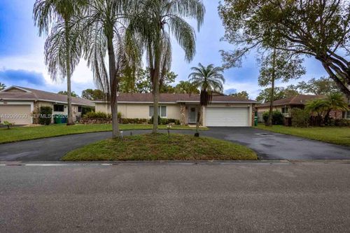 11045 Nw 21st St, Coral Springs, FL, 33071-5732 | Card Image
