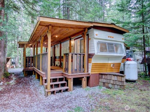 80 Sunset Cir, Deming, WA, 98244 | Card Image