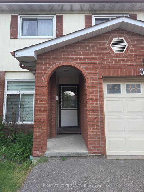 39 Hockley Path, Brampton, ON, L6V3R2 | Card Image