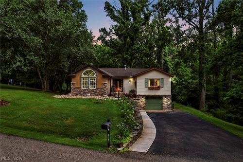 225 Sebaugh Dr, Zanesville, OH, 43701-1673 | Card Image