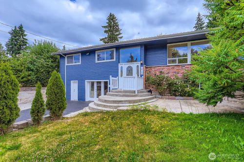 22403 60th Avenue W, Mountlake Terrace, WA, 98043 | Card Image