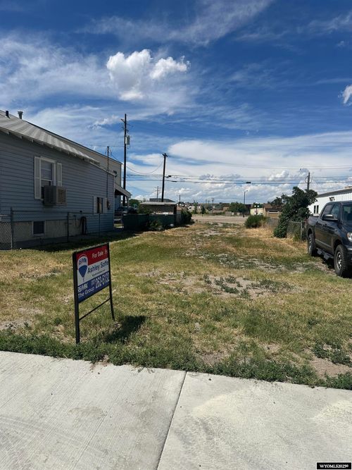 920 W Midwest Ave, Casper, WY, 82601-2305 | Card Image