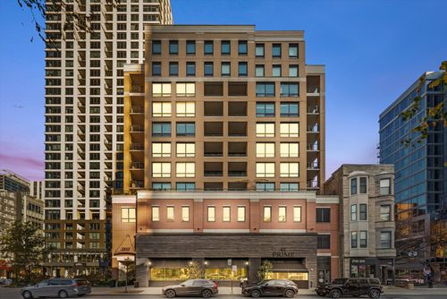 1104-707 Wells St, Chicago, IL, 60654-3568 | Card Image