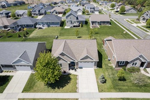 1910 Swainson Dr, Verona, WI, 53593-9405 | Card Image