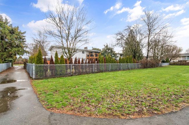 8707 Cornwall Crescent, House other with 4 bedrooms, 2 bathrooms and 5 parking in Chilliwack BC | Image 37