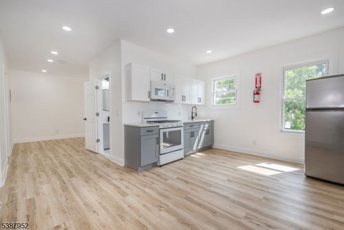 apt-4-48 N York St, Paterson, NJ, 07524-1957 | Card Image