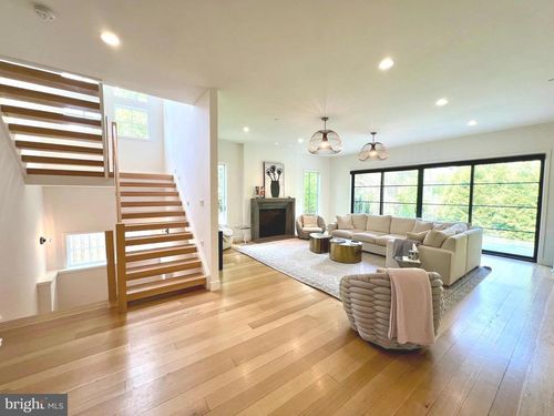 5013 Dalton Rd, CHEVY CHASE, MD, 20815-3726 | Card Image