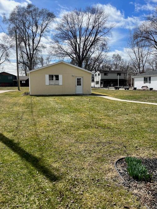 1368 N Channel Dr, Harsens Island, MI, 48028-9509 | Card Image