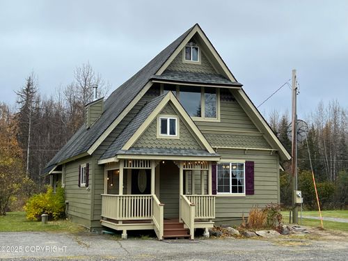 38400 Robinson Loop Rd, Sterling, AK, 99672-9649 | Card Image