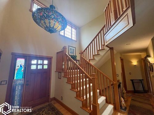 110 Spring Valley Dr, Livermore, IA, 50558-8512 | Card Image