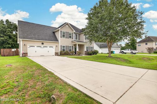 129 Prelude Dr, Richlands, NC, 28574-8477 | Card Image