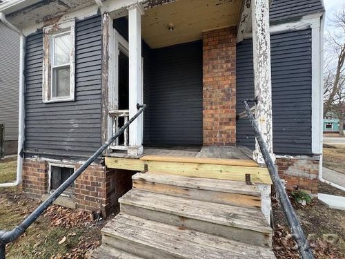 216 N Broad Street, Adrian, MI, 49221 | Card Image