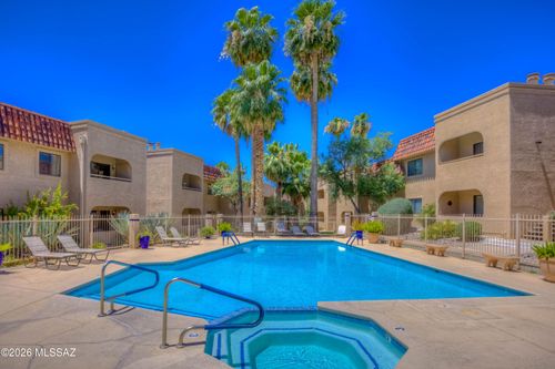 114-5750 N Camino Esplendora, Tucson, AZ, 85718-4572 | Card Image