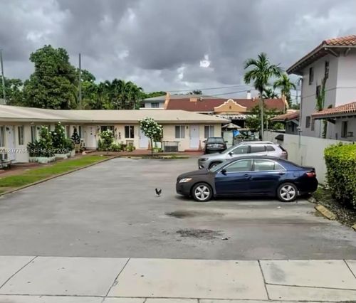 6-2465 W Flagler St, Miami, FL, 33135-1431 | Card Image