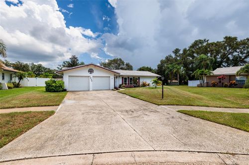 1027 Grovewood Ct, CLEARWATER, FL, 33764-4924 | Card Image