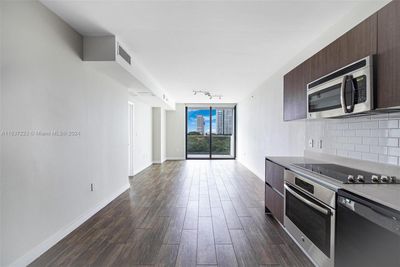 703 - 1600 Sw 1st Ave, Condo with 1 bedrooms, 1 bathrooms and null parking in Miami FL | Image 3