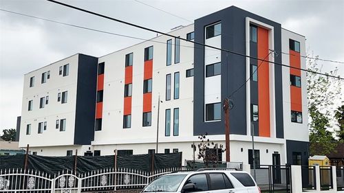 1596 W 36th St, Los Angeles, CA, 90018-3945 | Card Image