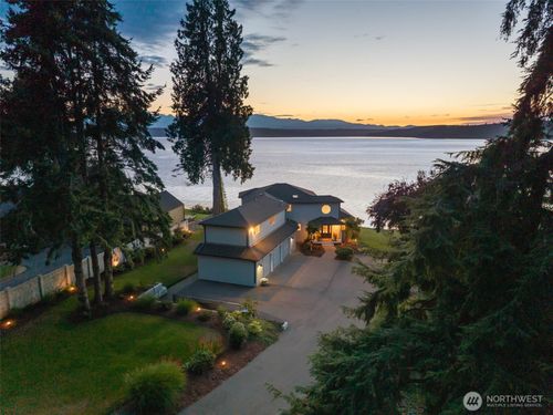 31879 S Bridge Way Ne, Poulsbo, WA, 98370-9310 | Card Image