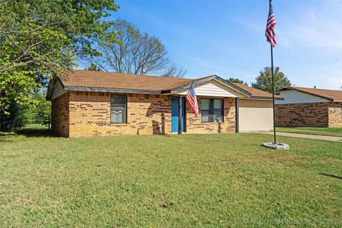 4202 Pipestem Dr, Skiatook, OK, 74070-3823 | Card Image