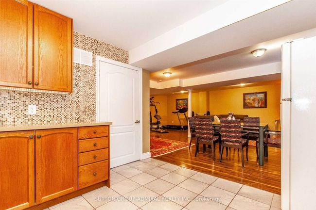 9 Amalfi Crt, House other with 5 bedrooms, 4 bathrooms and 2 parking in Vaughan ON | Image 35