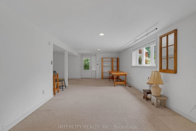 2 - 2197 Concession Rd 2, House other with 2 bedrooms, 3 bathrooms and 10 parking in Palgrave ON | Image 25