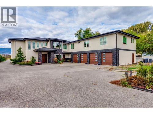 3666 Benvoulin Rd, Kelowna, BC, V1W4M7 | Card Image