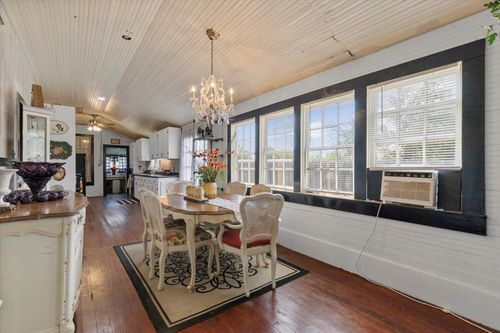 3848 S Highway 304, Rosanky, TX, 78953-9094 | Card Image