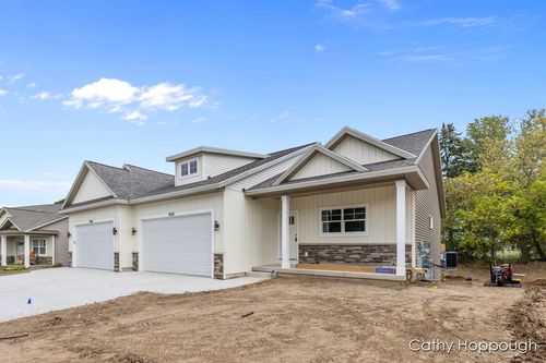 1986 Aspen Valley Ln, Ionia, MI, 48846-2084 | Card Image