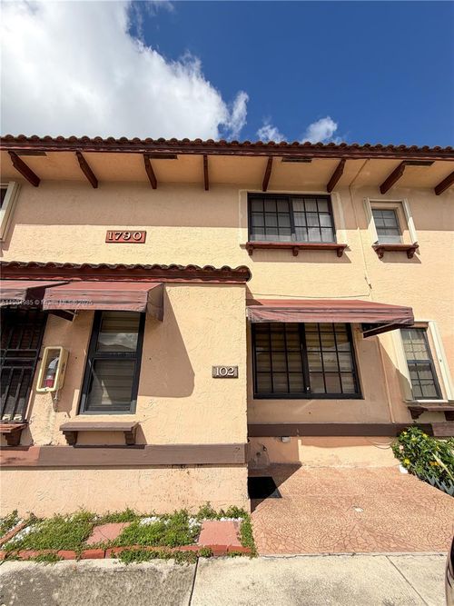 x-1790 Sw 122nd Pl, Miami, FL, 33175-1555 | Card Image