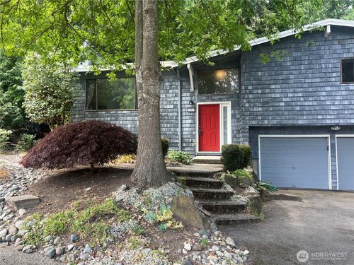 16004 Ne 57th St, Redmond, WA, 98052-4840 | Card Image