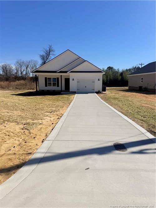 604 Cypress St, Roseboro, NC, 28382-5529 | Card Image