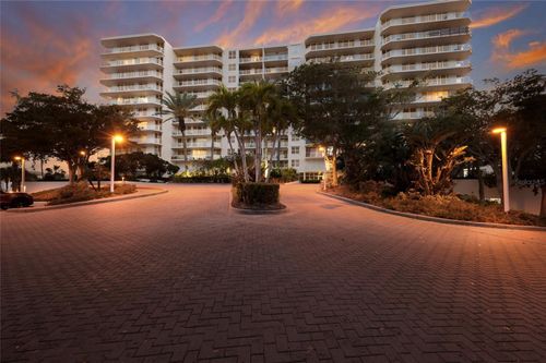 b1006-1800 Benjamin Franklin Drive, SARASOTA, FL, 34236 | Card Image