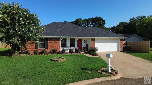 4 Hidalgo Cir, Wake Village, TX, 75501 | Card Image