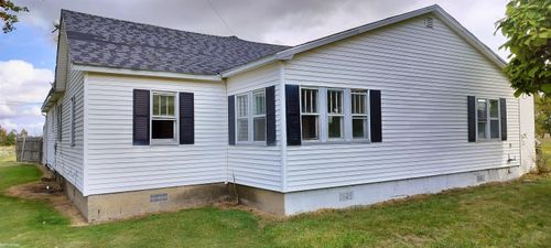 6098 Burtch Rd, Grant Township, MI, 48032-2701 | Card Image