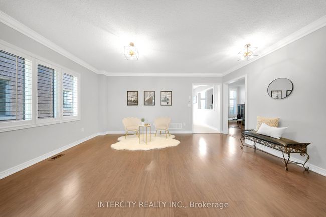 16 Heathcliffe Dr, House other with 3 bedrooms, 3 bathrooms and 4 parking in Woodbridge ON | Image 8