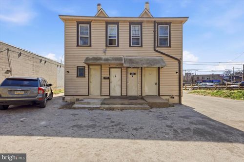 d-909 Springfield Rd, DARBY, PA, 19023-1508 | Card Image