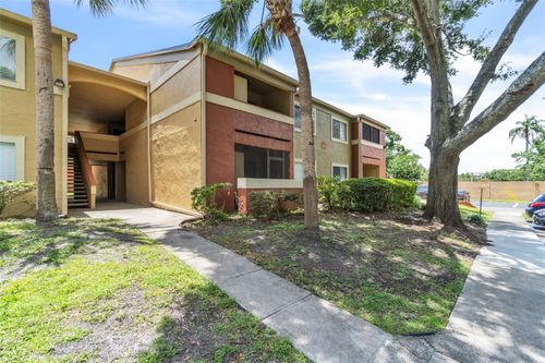 apt-104-664 Kenwick Cir, CASSELBERRY, FL, 32707-7081 | Card Image