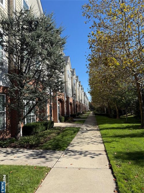 805 Deluca Rd, Belleville, NJ, 07109-5351 | Card Image