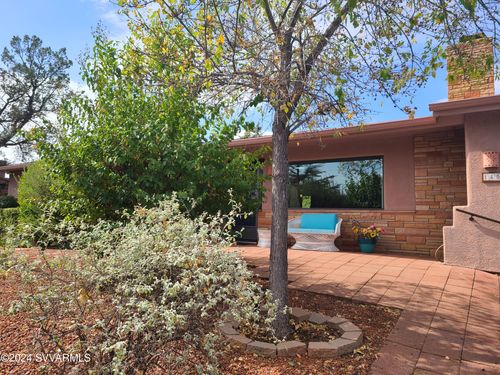 145 Mogollon Dr, Sedona, AZ, 86336-3940 | Card Image
