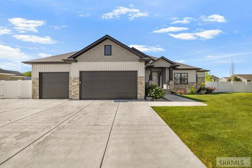 3042 Lin Rd, Idaho Falls, ID, 83401-3594 | Card Image