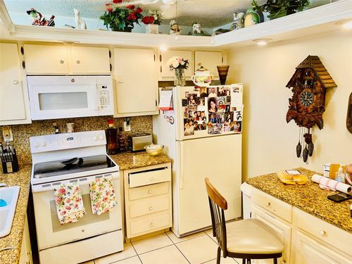 apt-301-7850 W Mcnab Rd, Tamarac, FL, 33321-8432 | Card Image