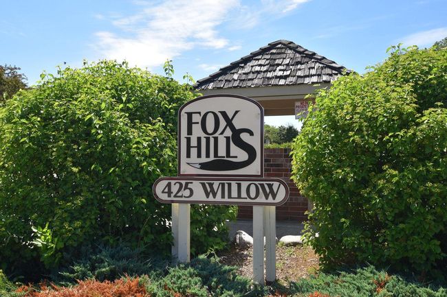 234 - 425 W Willow Court, Condo with 2 bedrooms, 2 bathrooms and null parking in FOX POINT WI | Image 31