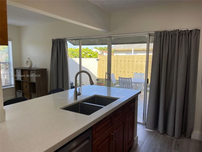 12000 Sw 110 Th Street Cir N, Townhouse with 3 bedrooms, 2 bathrooms and null parking in Miami FL | Image 7