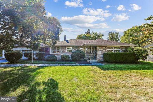 221 S Maple Ave, PURCELLVILLE, VA, 20132-3354 | Card Image