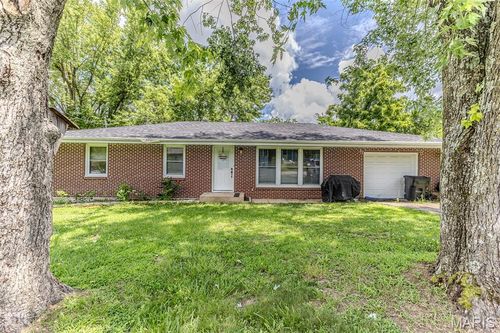 304 Warren St, Richland, MO, 65556-7704 | Card Image