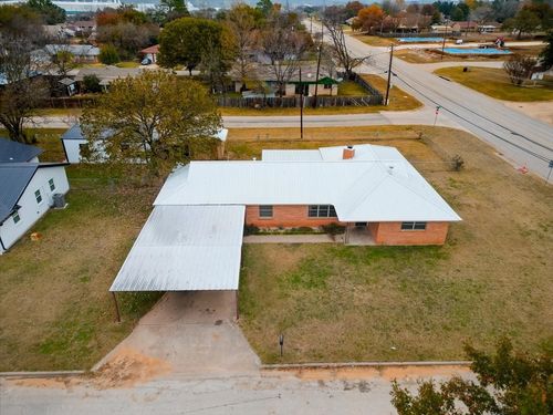 2507 Se 13th St, Mineral Wells, TX, 76067-6705 | Card Image