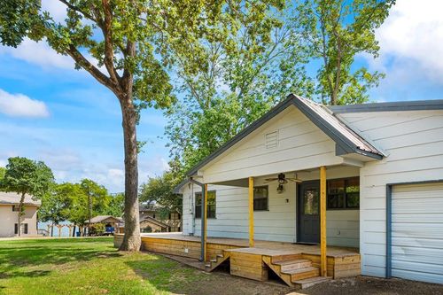 2103 Wildwood Way, Tool, TX, 75143-1483 | Card Image