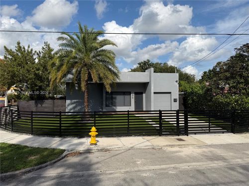 95 Nw 52nd St, Miami, FL, 33127-1901 | Card Image
