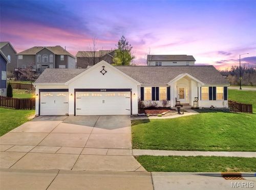 2522 Bear Creek Dr, Wentzville, MO, 63385-3536 | Card Image