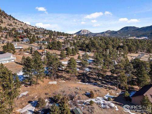 407 Pawnee Drive, Estes Park, CO, 80517 | Card Image